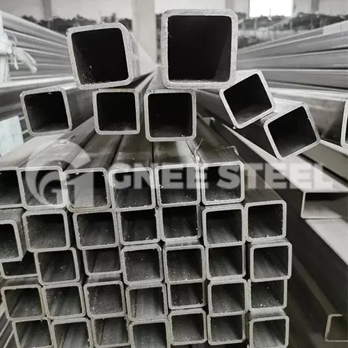 आउटडोर जस्ती छिद्रित स्टील स्क्वायर रोड ट्रैफिक सेफ्टी स्टील स्क्वर्ड